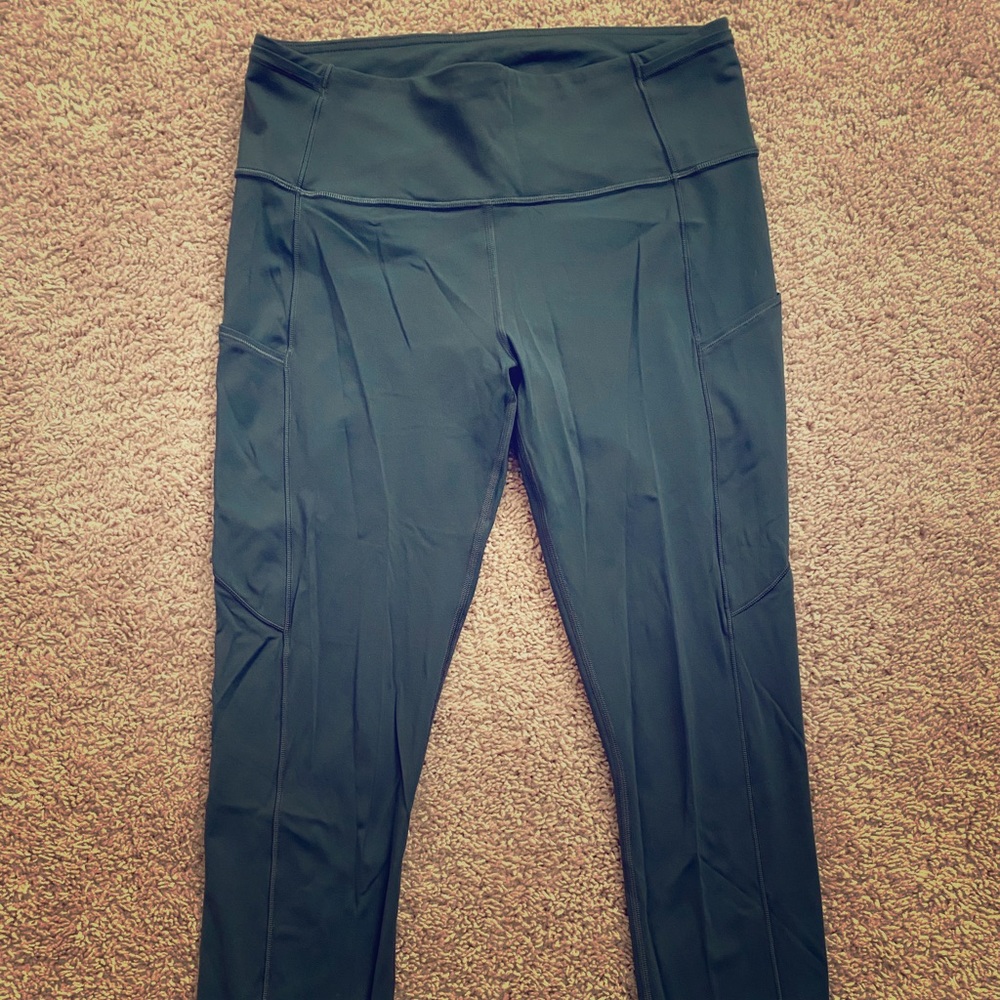 Lululemon high rise Capri leggings